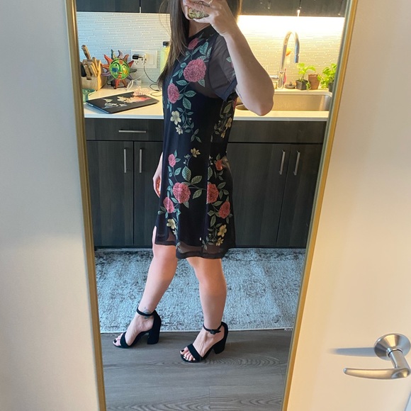 Minkpink night rose tee dress size small - Picture 3 of 10